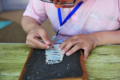 探秘唐山傳統“驢皮影”制作過程